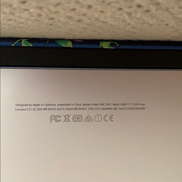MacBook Air SOLD - Picture 4 of 5